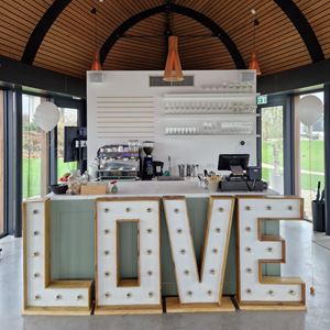 Lichtletter woord: Love