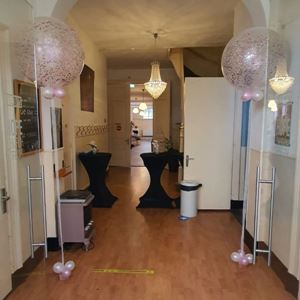 Vloer decoratie 90 cm heliumballon incl. confetti