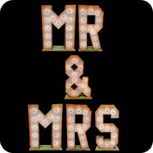 Lichtletter woord: MR & MRS