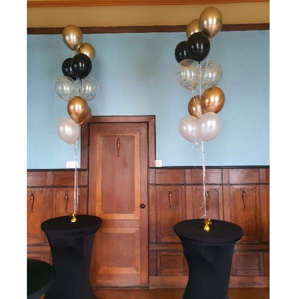 Tafel decoratie met 10 heliumballonnen