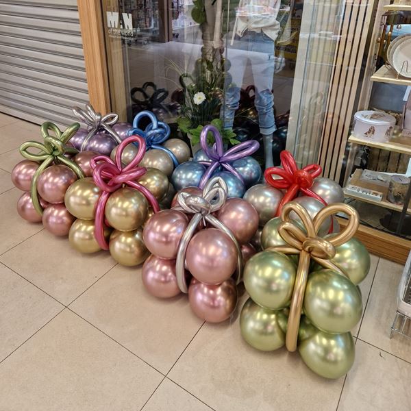 ballonnen cadeatjes met strik ballonnen cadeatjes met strik