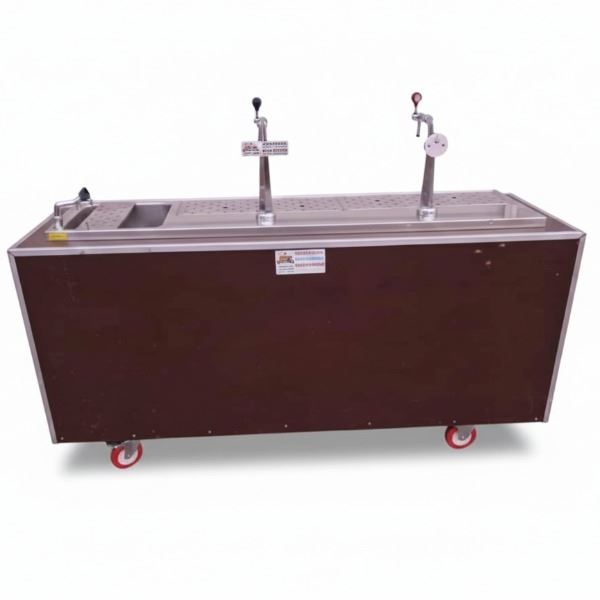 Bar Bruin met Dubbele Tapinstallatie Bar Bruin met Dubbele Tapinstallatie